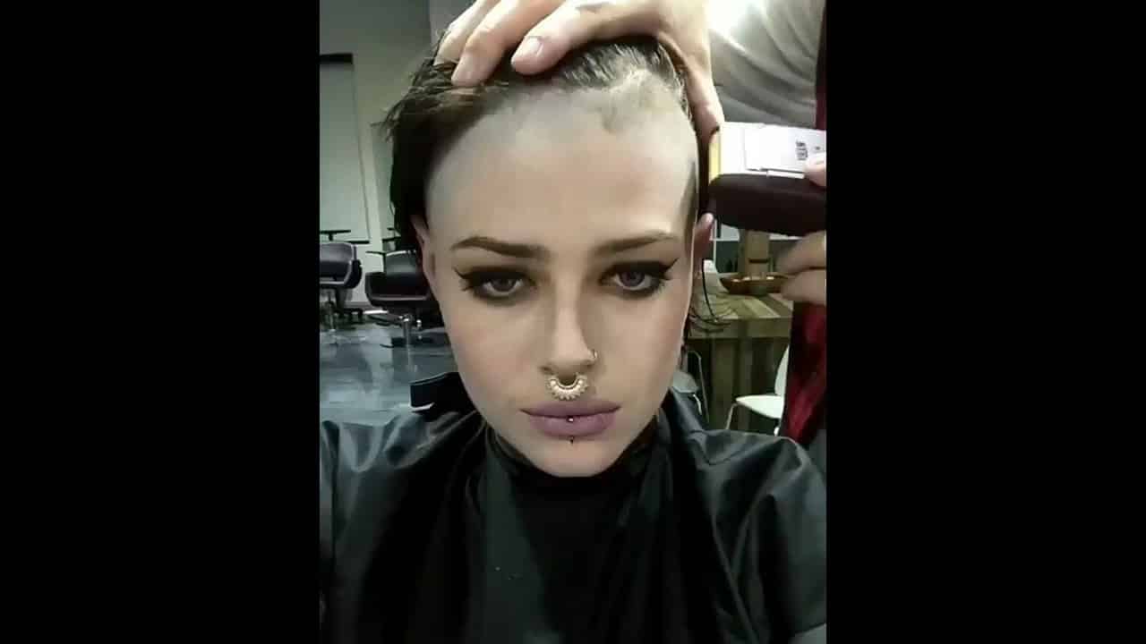 Headshave Beautiful Girl And Gorgeous Shaving Her Head Ep 010